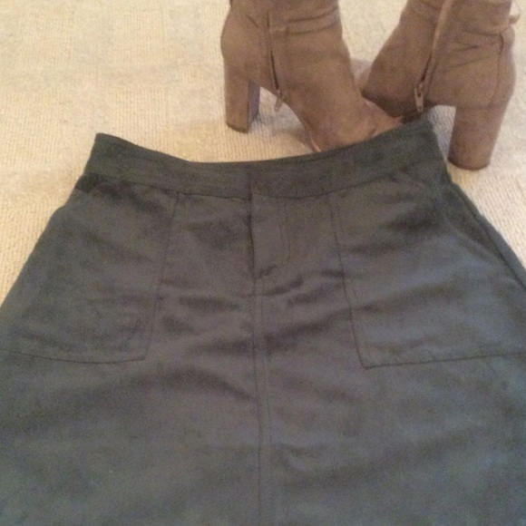 Banana Republic Dresses & Skirts - Banana republic green suede skirt